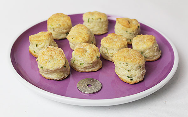 Scones – Parmesan & Springløg