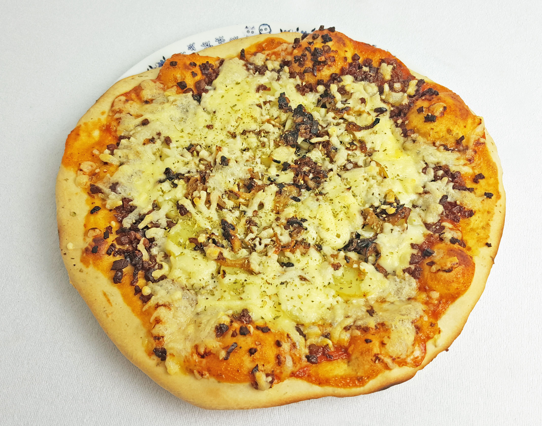 Pizza – Kartoffel, løg og bacon.