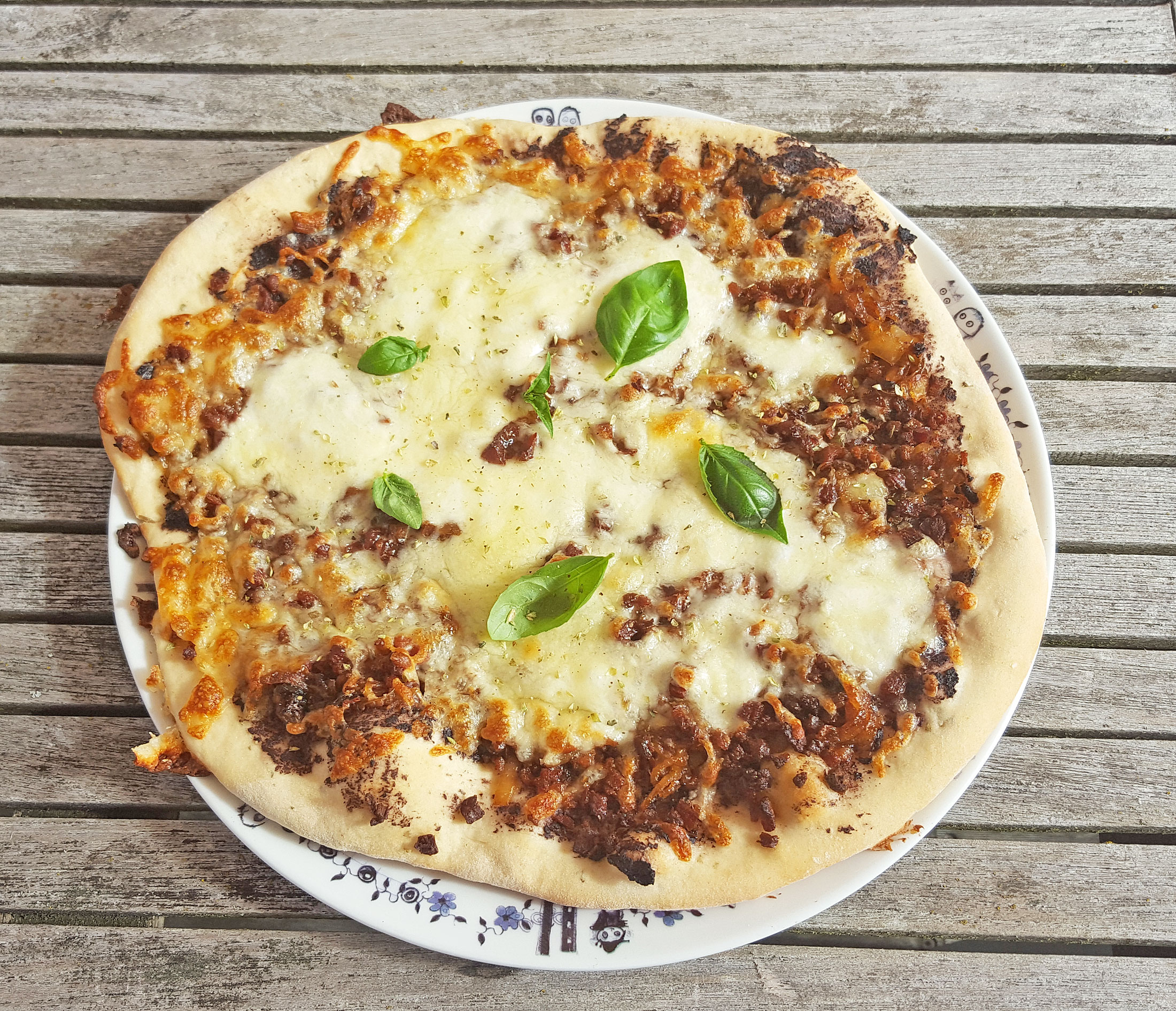 Pizza – Løg og Bacon