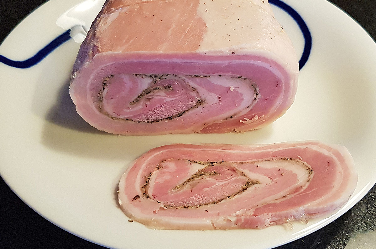 Rullepølse hjemmelavet - Mundfuld